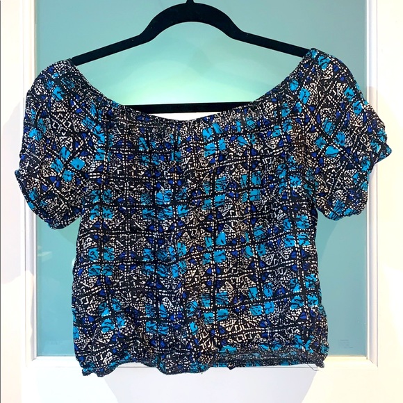 Design Lab Cropped Top - Picture 2 of 2